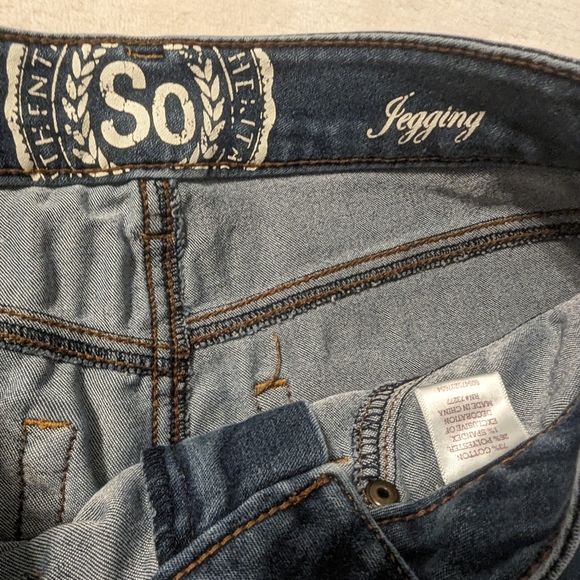 SO Women's Jegging Jeans - Picture 7 of 8